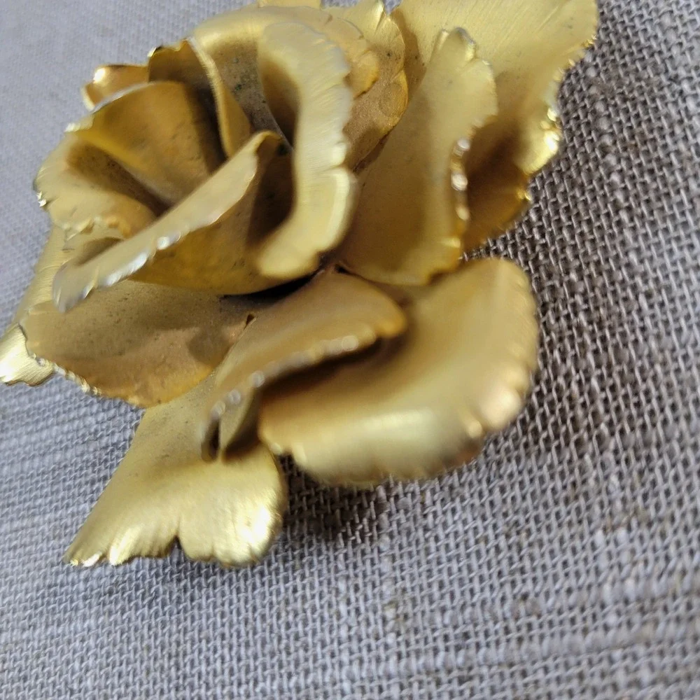 Vintage Lisner Gold Tone Rose Flower Brooch Pin 2.25 Inch Cottagecore